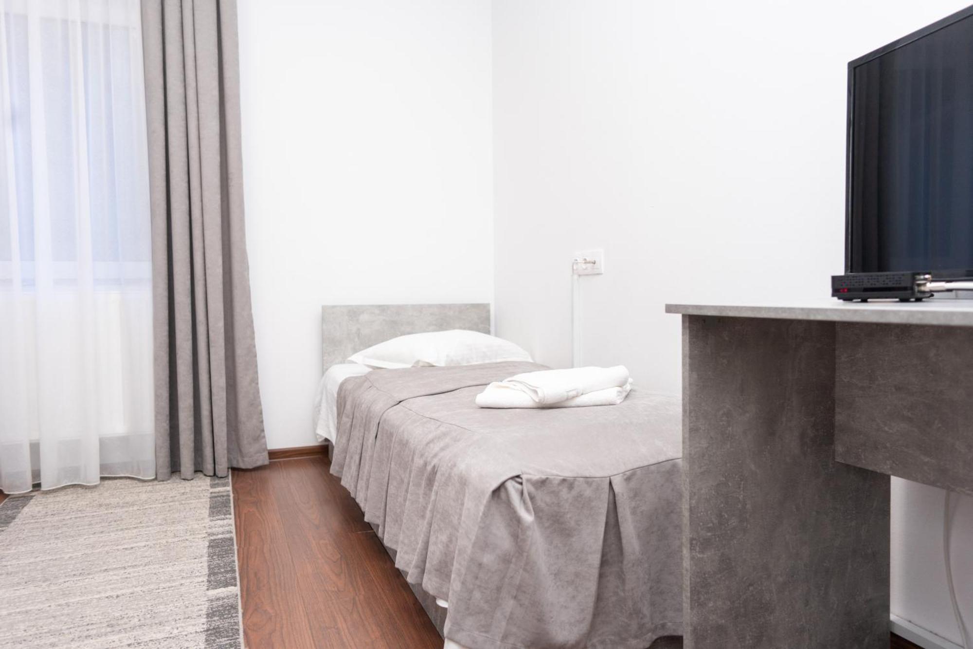 Vila Bradul 红湖 外观 照片